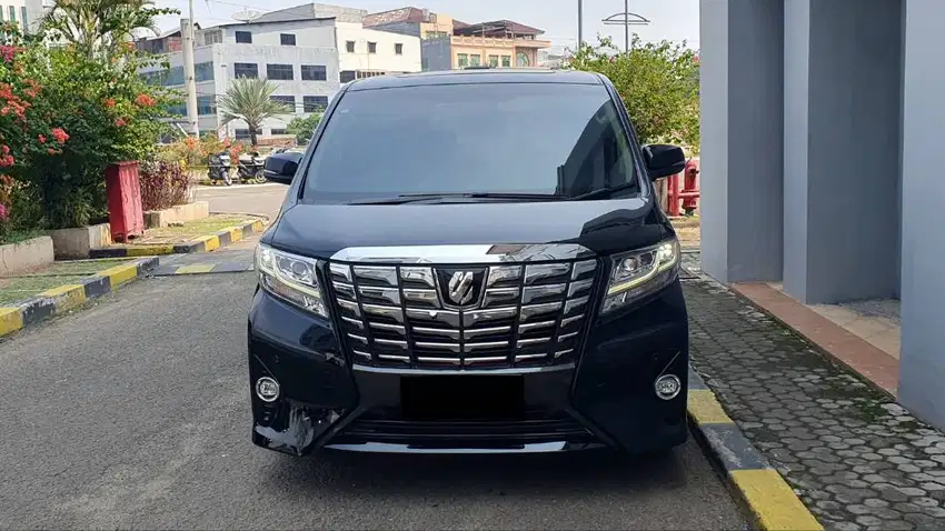 Toyota Alphard 2.5 G Pilot Seat AT Black On Beige 2017 Low Km Record
