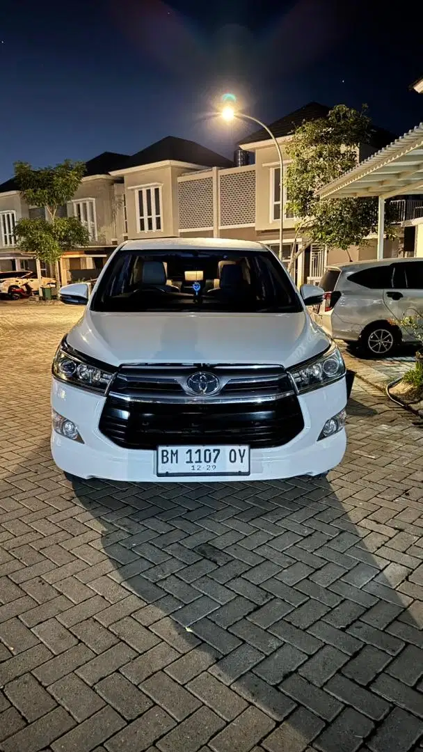 Innova V 2.0 Matic Bensin