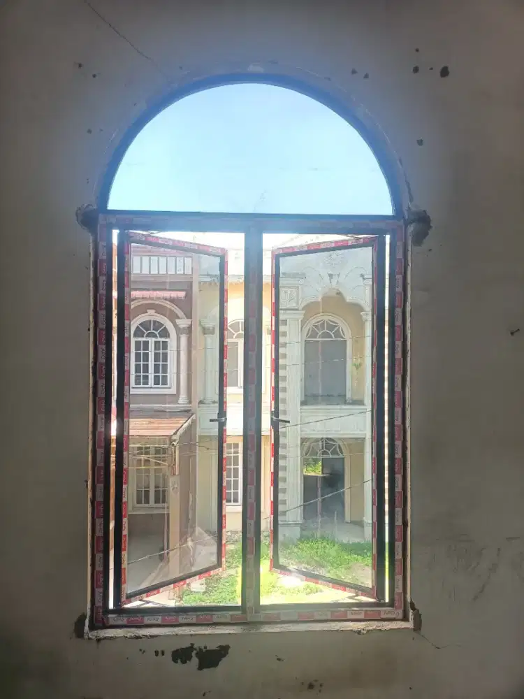 Kusen Jendela Aluminium Kaca