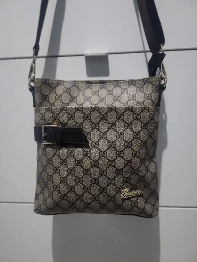 Koleksi pribadi tas selempang kecil Gu**i authentic kulas mulus