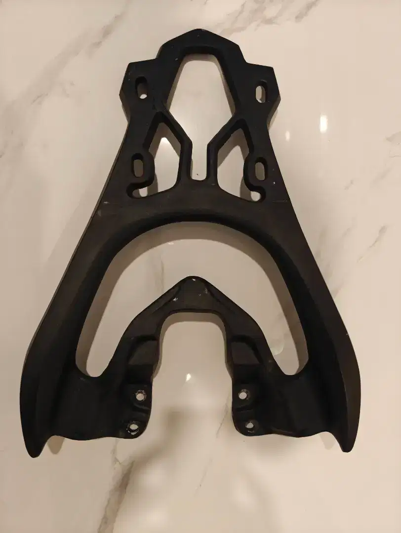 Bracket top box Yamaha Freego New 2025
