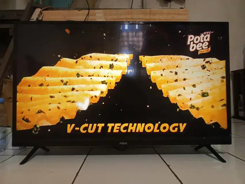 40 LED AQUA ANALOG TV!