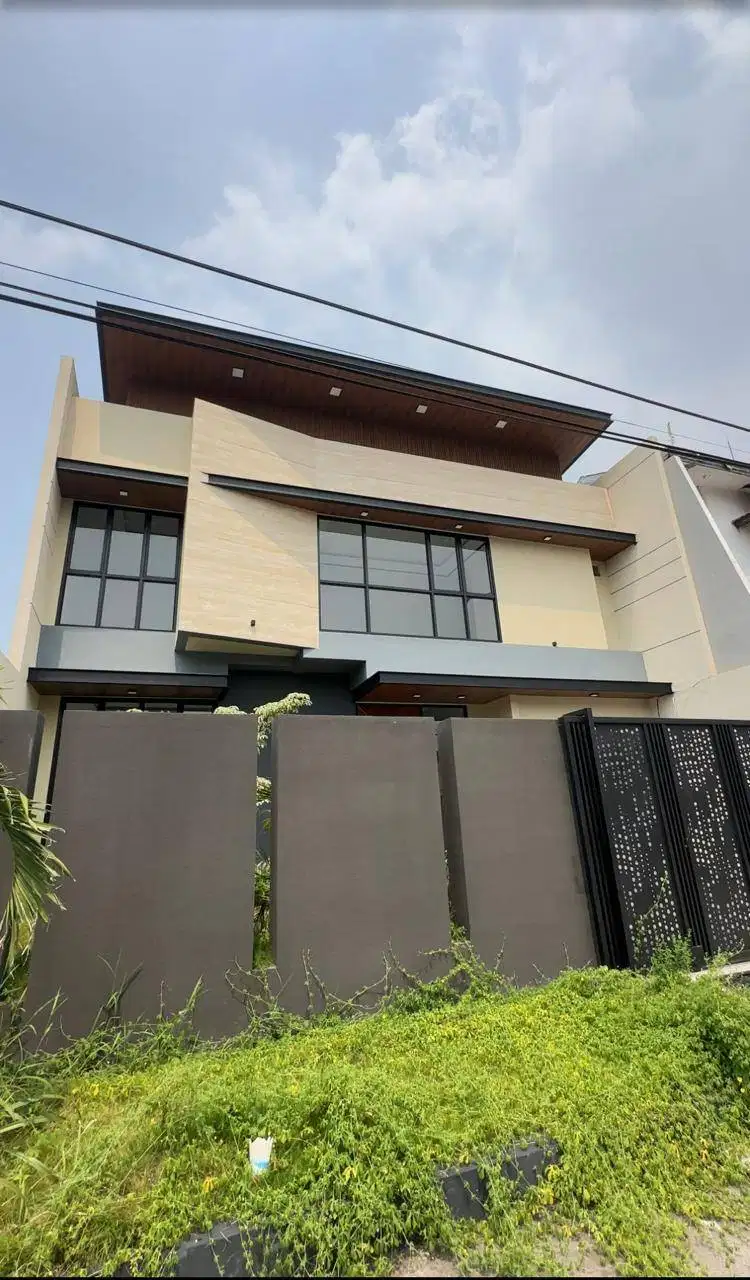 Turun harga 300jt,dari 6,8m jadi 6,5m saja  Tengah kota kompleks elite
