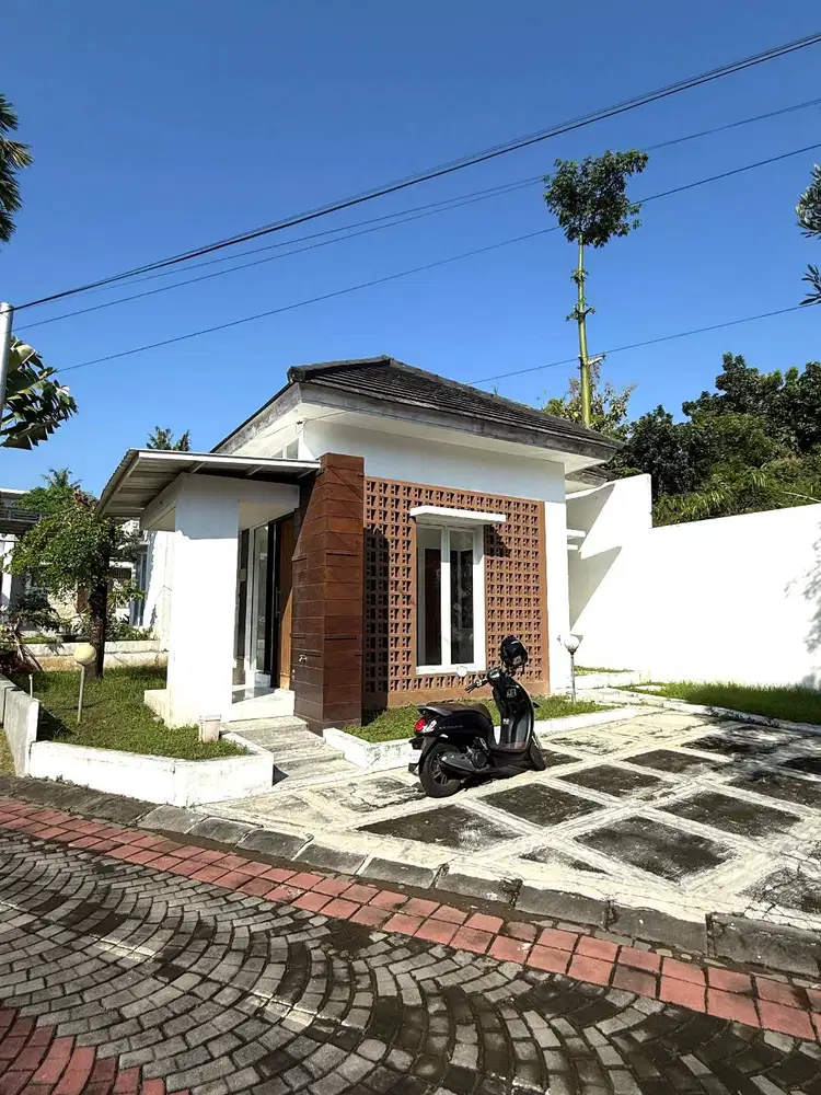 Rumah Halaman Luas di Pondok Permai Taman Tirta 3