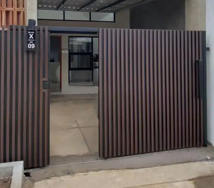 pagar wpc  terbaru dengan varian warna coklat murah