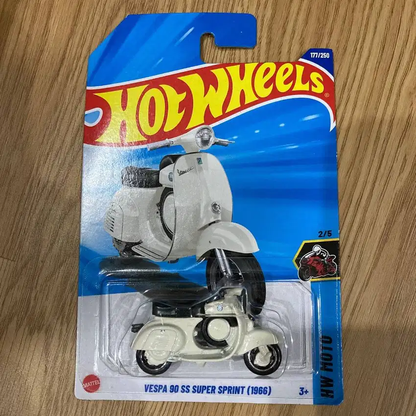 Hotwheels Vespa SS Super Sprint Putih