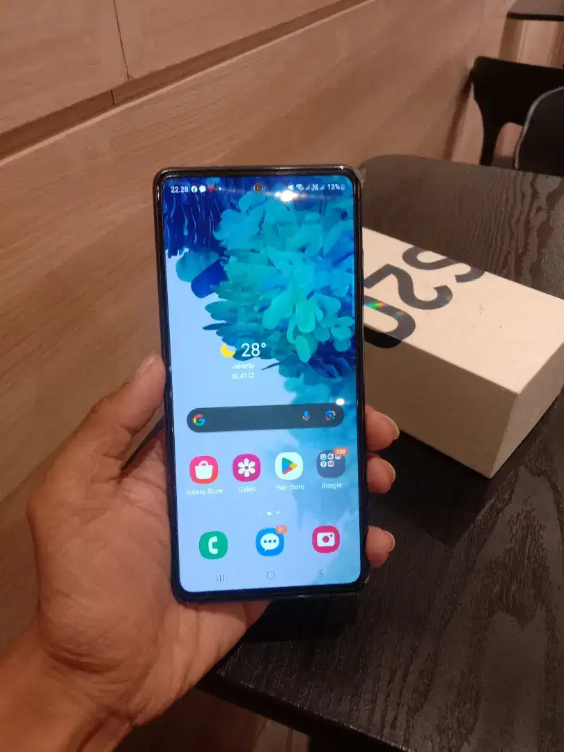 Samsung galaxy S20 FE mulus terawat seperti baru