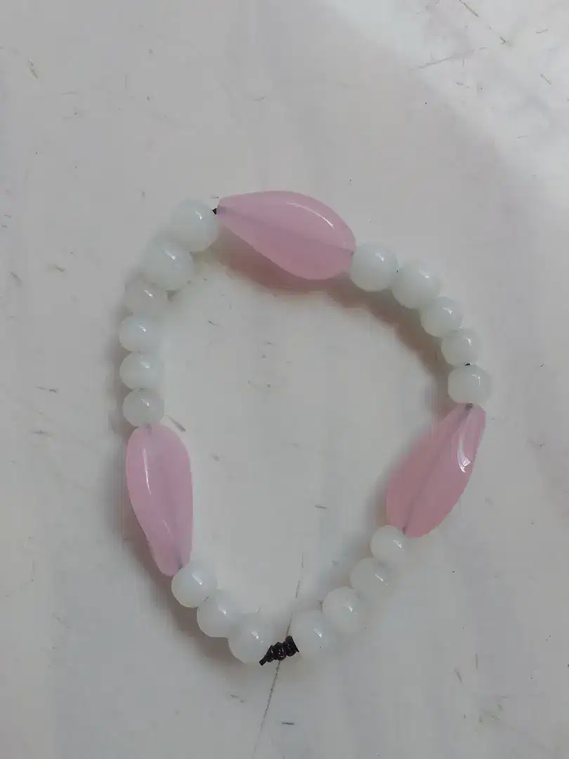 Gelang batu indah