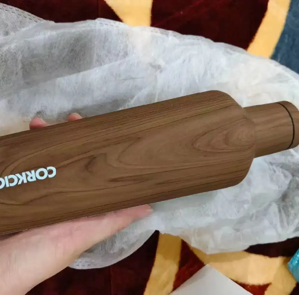CORKCicLE Canteen 160z walnut
wood