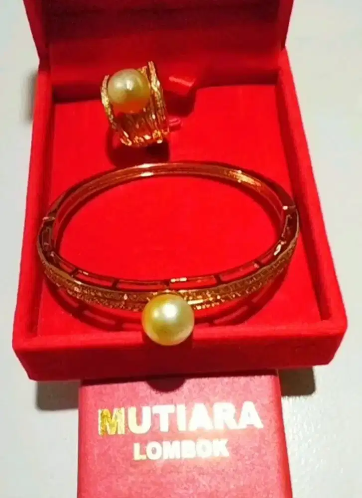 Gelang dan cincin mutiara air laut
