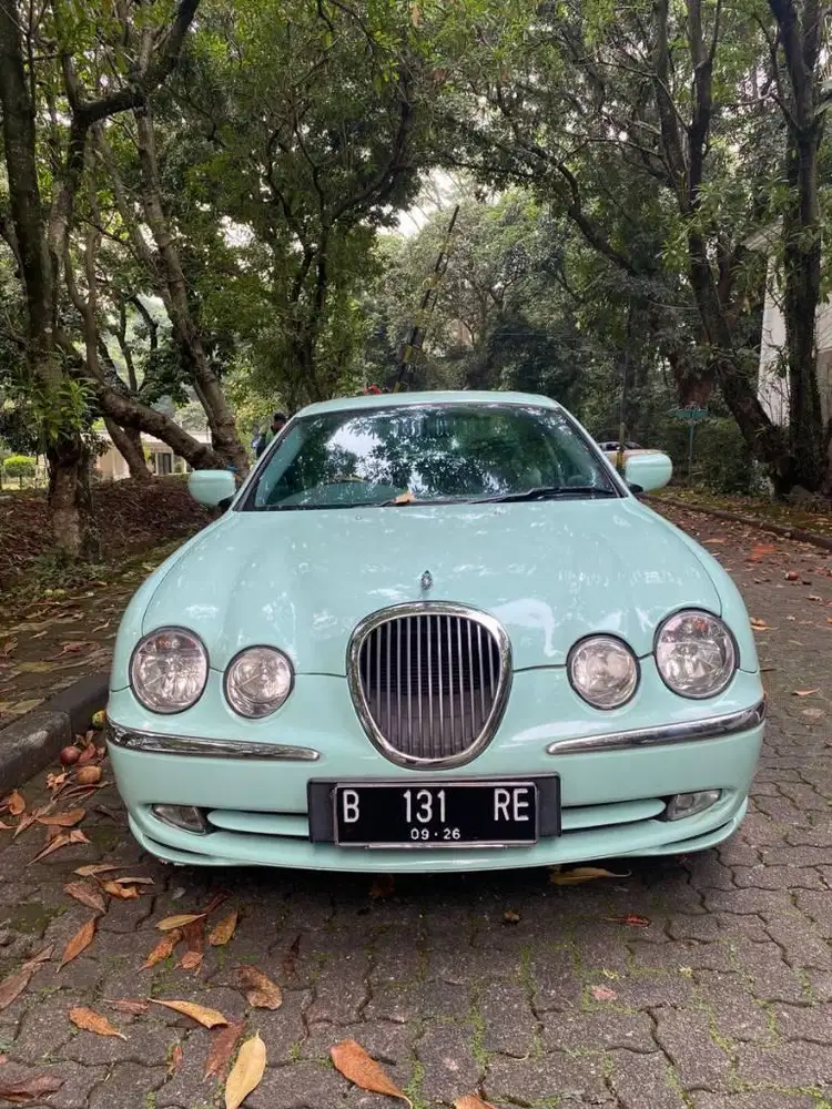 jaguar tipe s thn2000 w hijau muda met low km tgn 1 pjk off 5 thn mbl