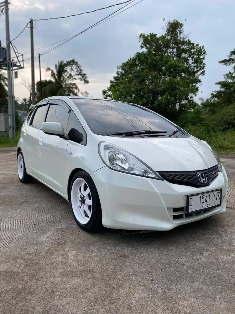 Jazz GE8 S 2012 Matic - Putih Plat D