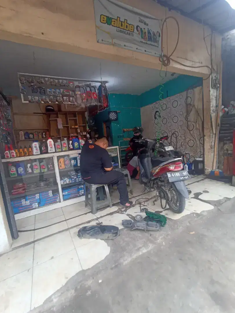 Lowongan administrasi bengkel motor