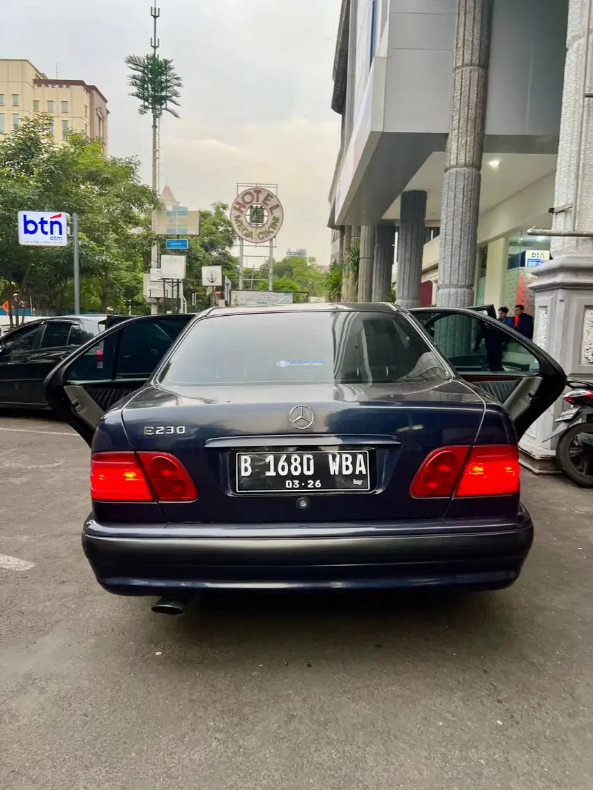 mercedes benz E230 w210 th 1997