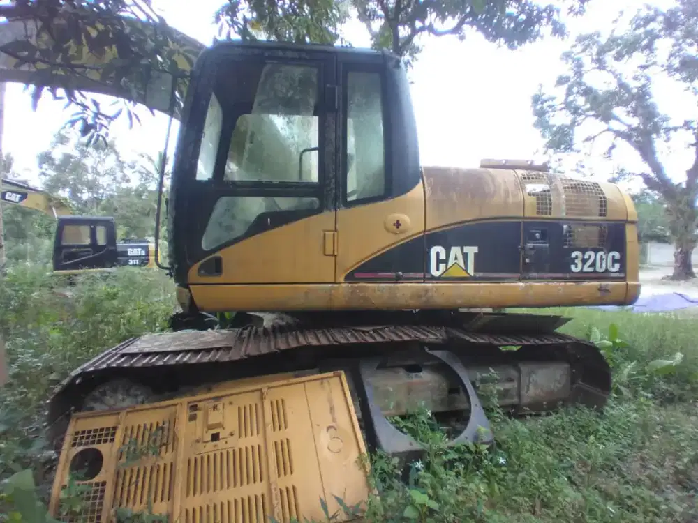 Cat 320C THN 2005