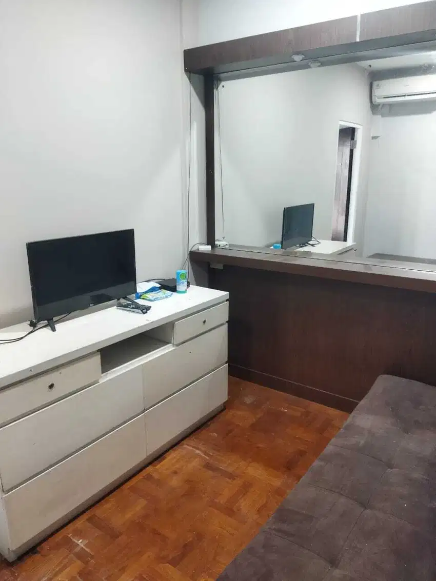 Dijual Apartemen Metropolis, dekat ubaya dan petra, full furnish