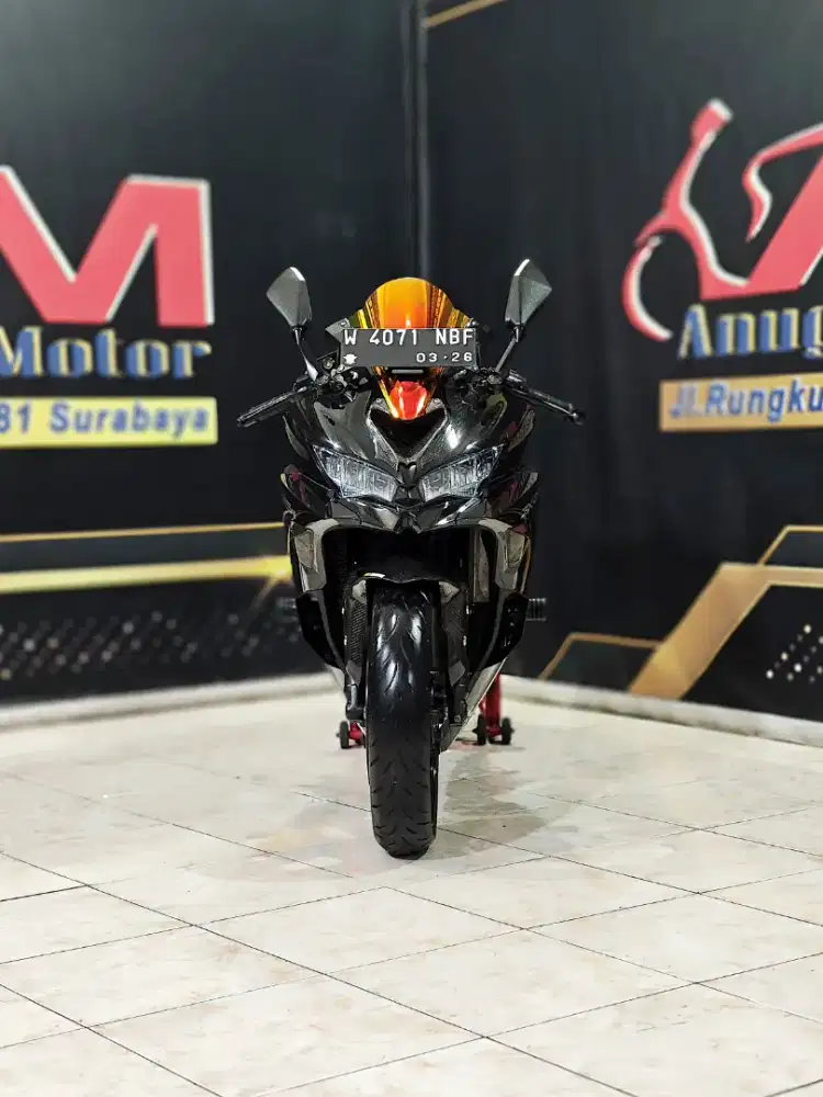 Zx25r 4cilinder km.8rb Black glossy super mewah.Anugerah motor rungkut