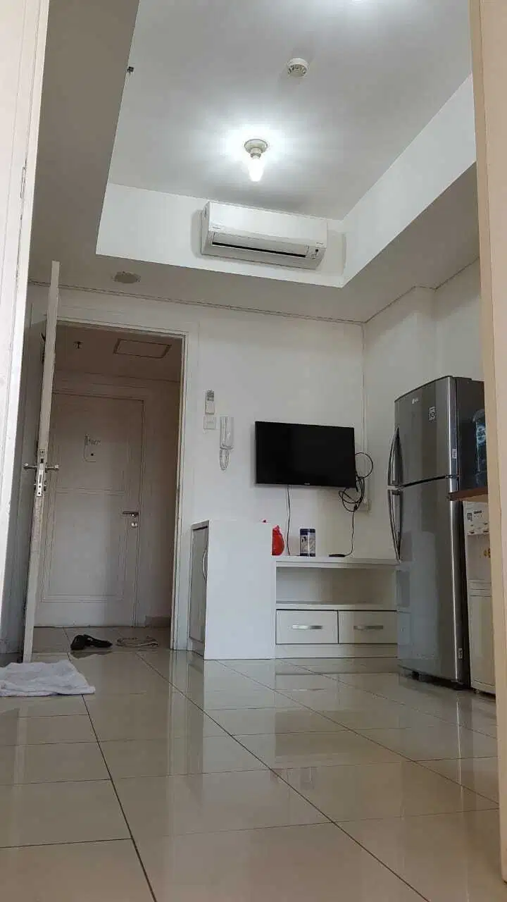 JUAL CEPAT! Unit 2Br Bagus Dan Rapih Di Green Lake