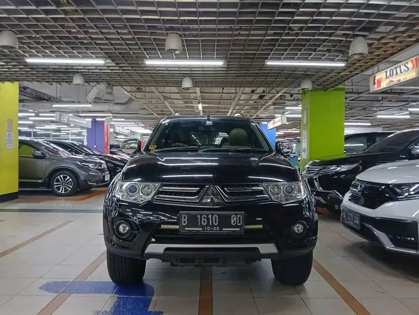 Mitsubishi Pajero exceed 4x2 Automatic 2015