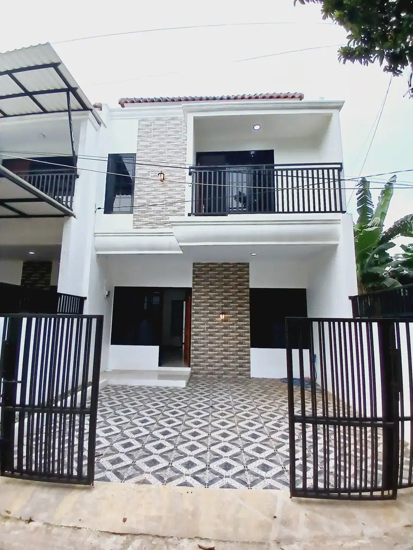 2 lantai siap huni lokasi 100 meter ke boulevard gdc depok