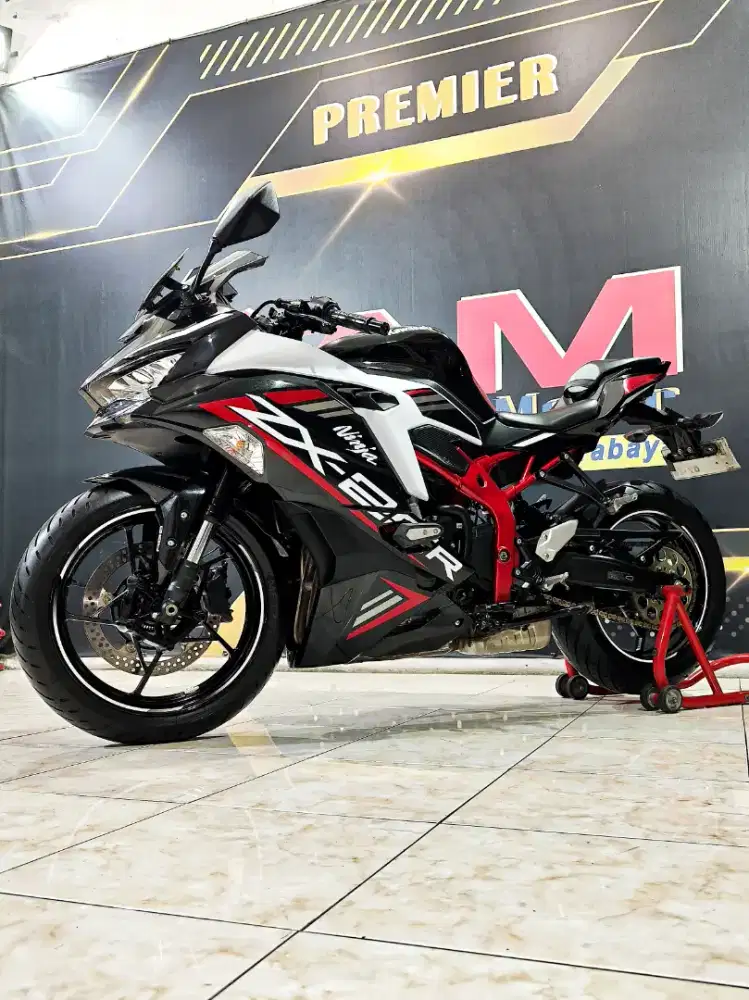 Zx25R ABS Qs 4cilinder KM.2rb Pearl White super.Anugerah motor rungkut