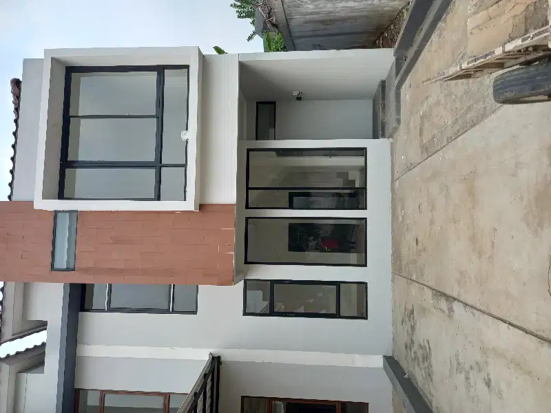 RUMAH CAKEP DIJUAL SUDAH SHM POSISI SUDUT DEKAT KARAWACI