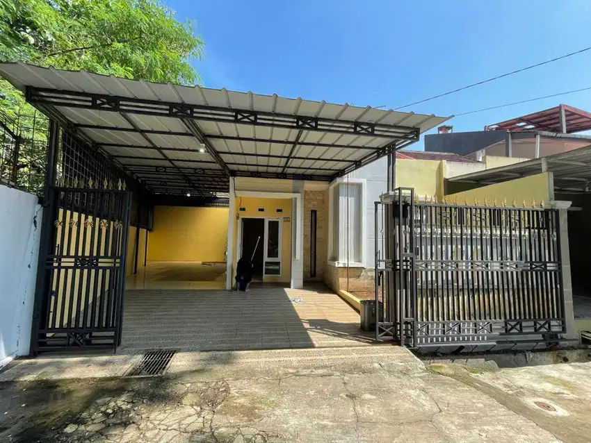 Dijual Cepat! Rumah SHM di Permata Cibubur, Strategis & Harga Nego
