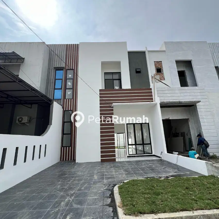 DIJUAL RUMAH JALAN BUNGA RINTE DALAM KOMPLEK GREAT LAND (HANNY)