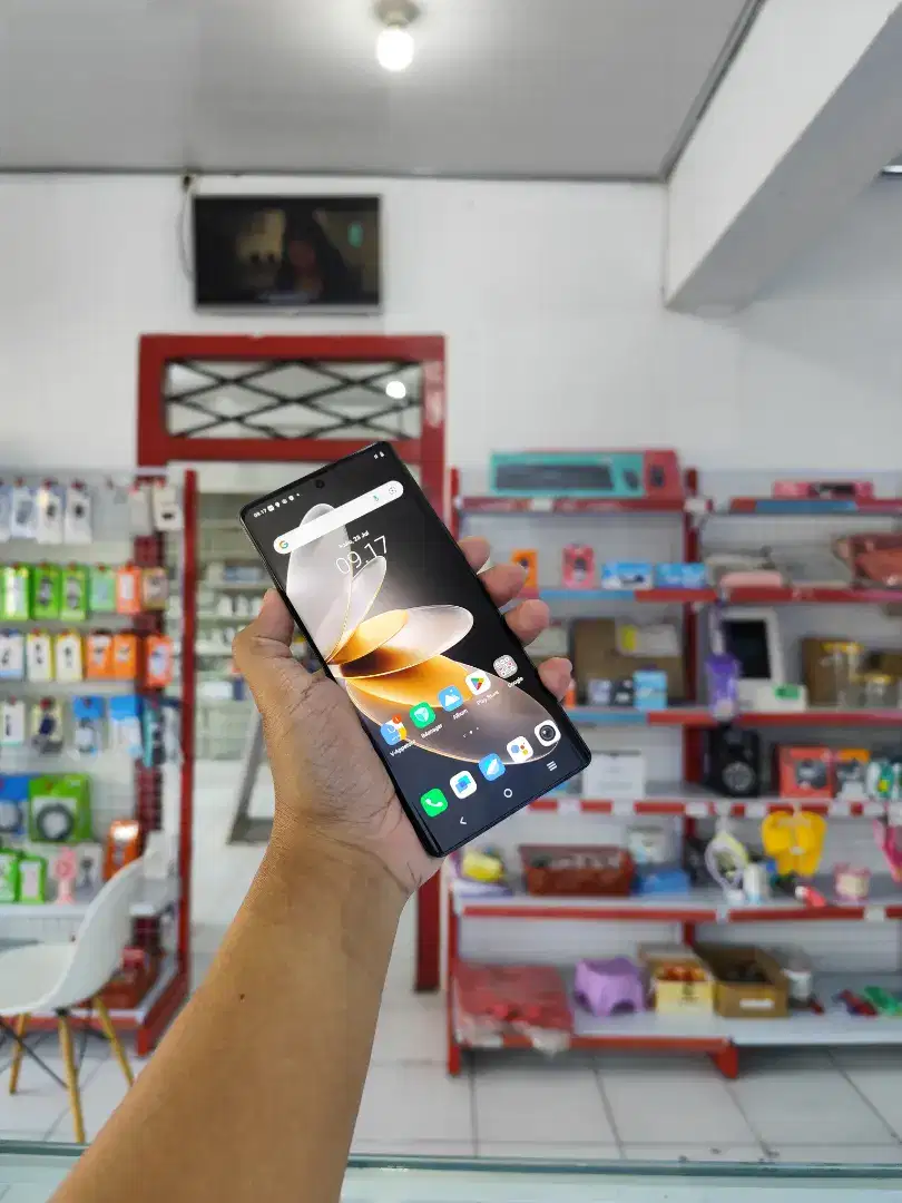 Vivo V27 ram 8/256