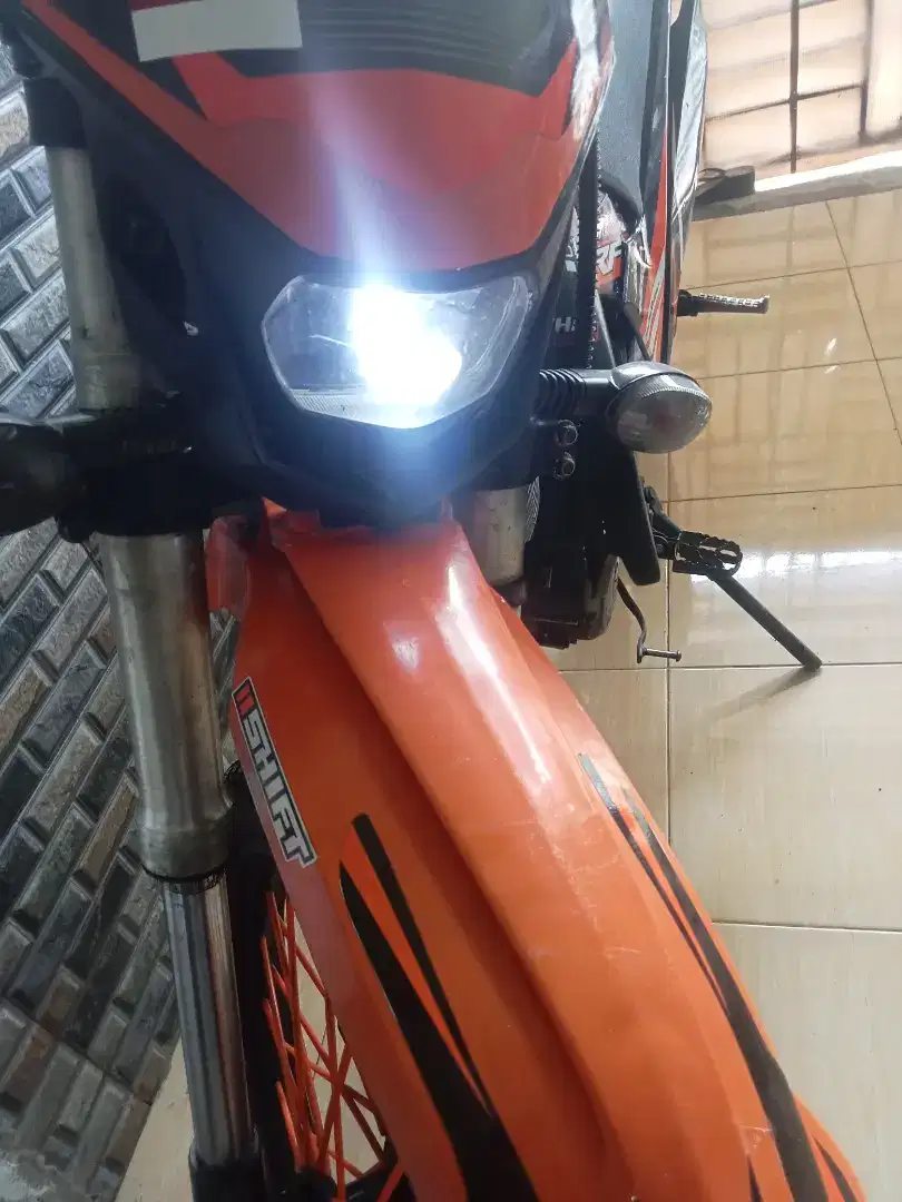 A.P.C. motor Company Loncin Lx150