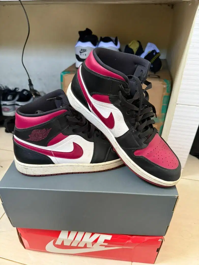 jual air jordan1  mid bred toe original