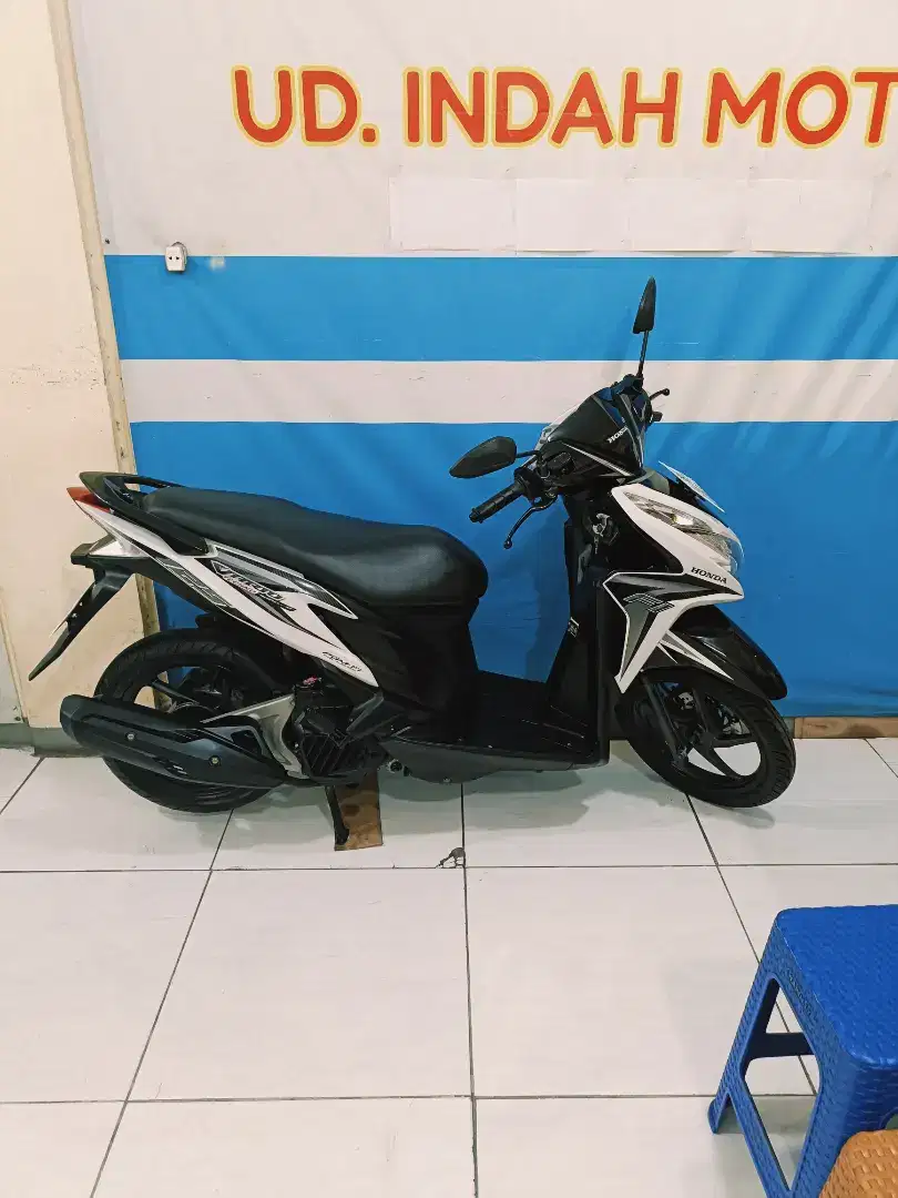 HITAM PUTIH Honda Vario 125 techno injeksi 2013