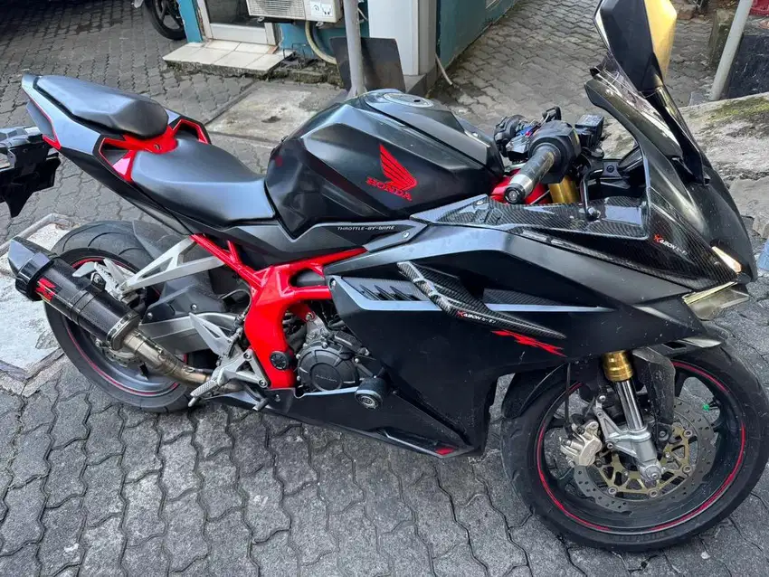 Dijual Honda CBR 250RR STD