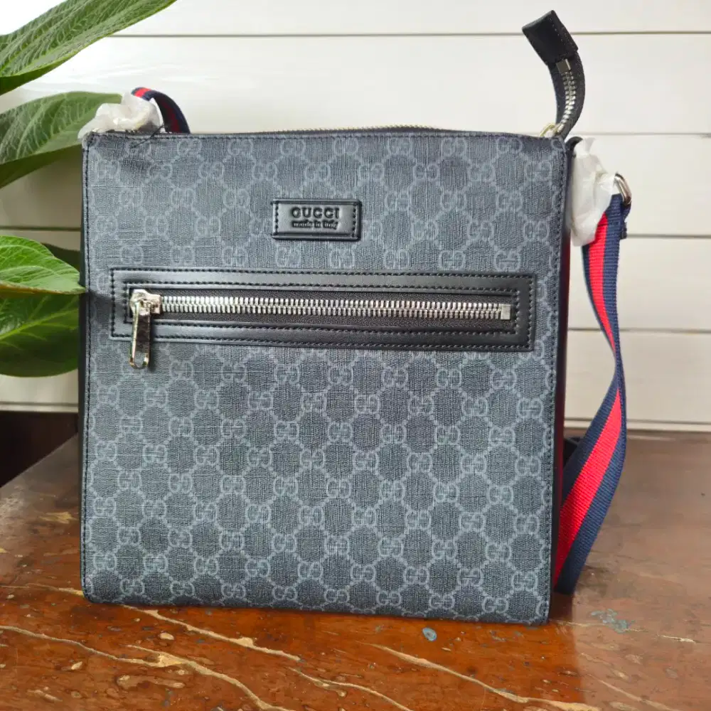 GUCCI SLING BAG FOR MEN