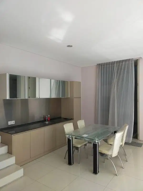 Rumah Semi Furnish Pakuwon Indah