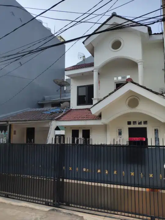 Rumah siap Huni di Hybrida,Kelapa Gading ,Jakarta Utara