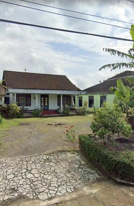 DIJUAL RUMAH DENGAN HALAMAN LUAS DEKAT JL RAYA&KAMPUS UMM MERTOYUDAN