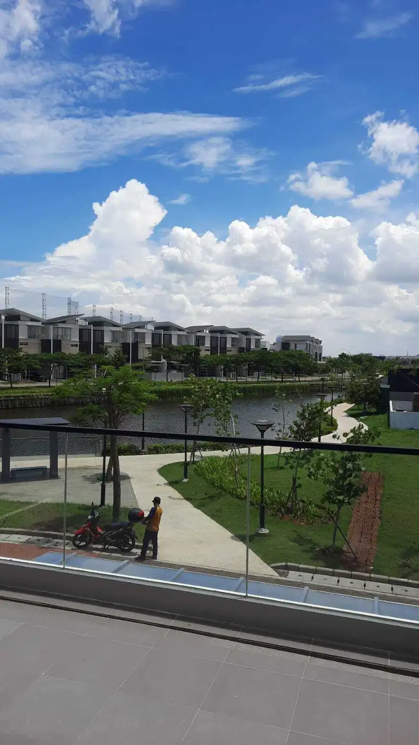 DISEWA   Rumah 5x15 Golf Island PIK Full Furnish 250jt/thn View Danau
