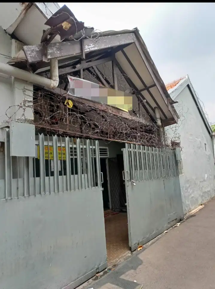 Rumah layak huni 2 lantai di Kramat Baru,Jakarta Pusat