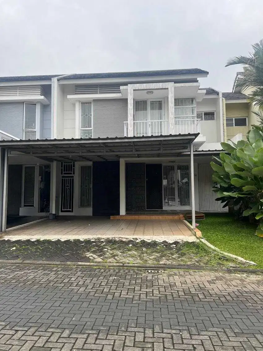 Rumah Bagus siap huni row jalan lebar Delatinos BSD