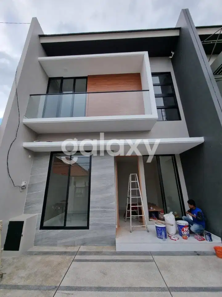 Rumah Baru Sutorejo ,Surabaya Timur