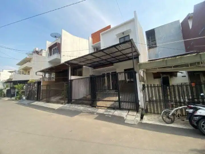 Dijual Rumah 2Lt Semi Furnish Siap Huni di Kelapa Gading,Jak-Ut