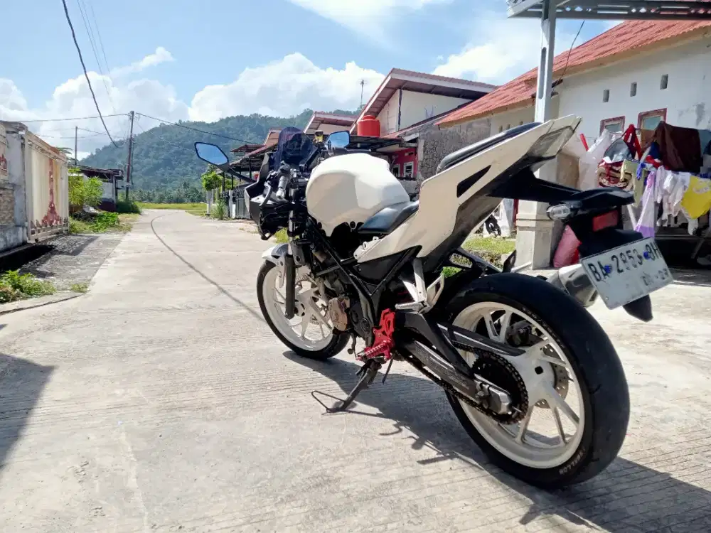 Dijual Honda CBR 150R