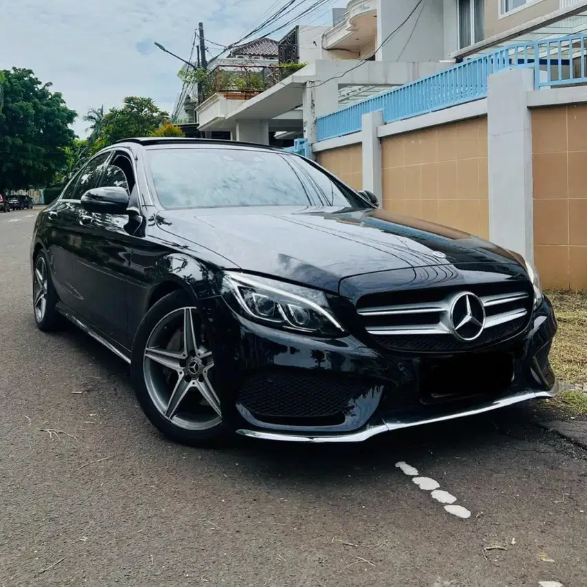 (CASH) Mercedes Benz C300 AMG W205 2018