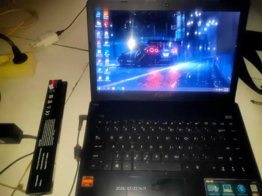 Laptop Asus x401u 14 prosessor AMD