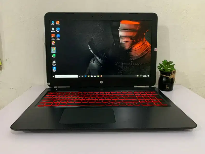 Jual Laptop HP 15-CS3073CL (RAM 16GB/SSD 256GB) Intel Core i7-7700HQ