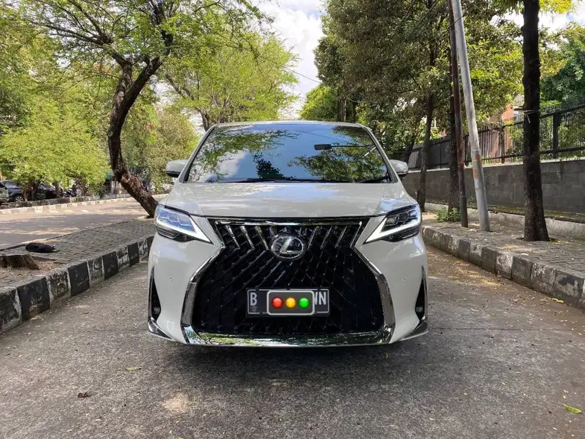 Jual Toyota Alphard 3.5 Q AT Exe Lounge White