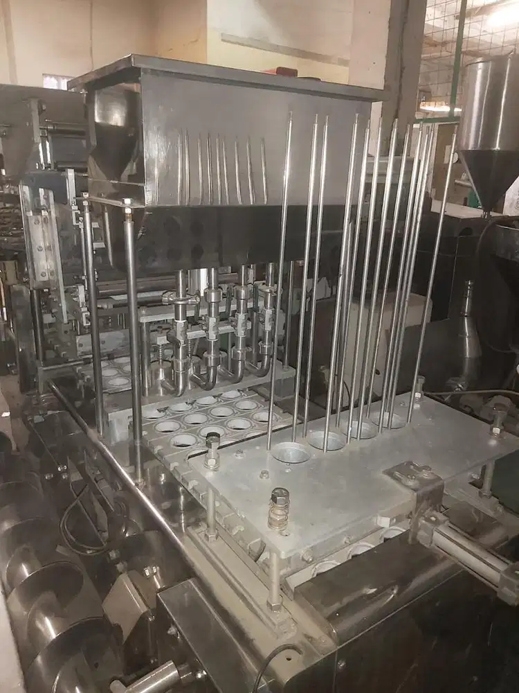 Mesin filling cup 4x1