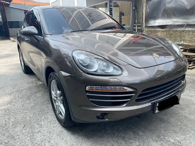 Dijual 2011 Porsche Cayenne V6 3.6, Reliable Non Airsus version. Minat