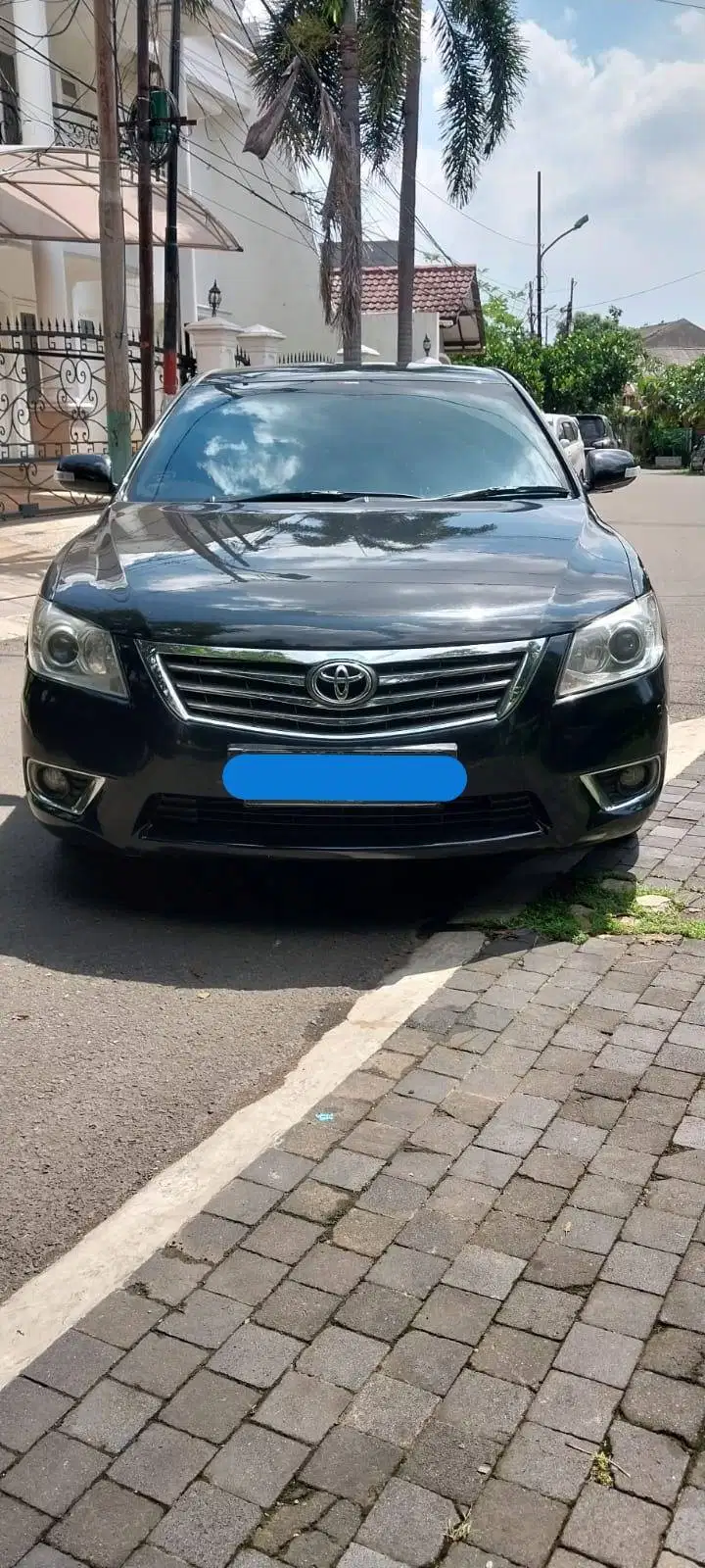 Toyota Camry V AT 2011